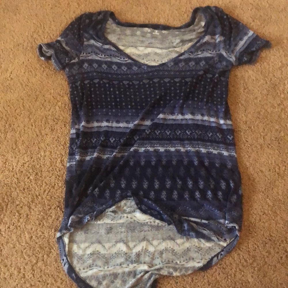 Size small lightweight top from Mudd